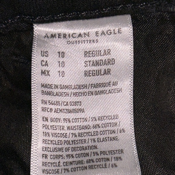 American Eagle ripped mom jeans SIZE 10R - Picture 4 of 6